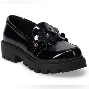 NWOT — Patent 3D Flower Loafers